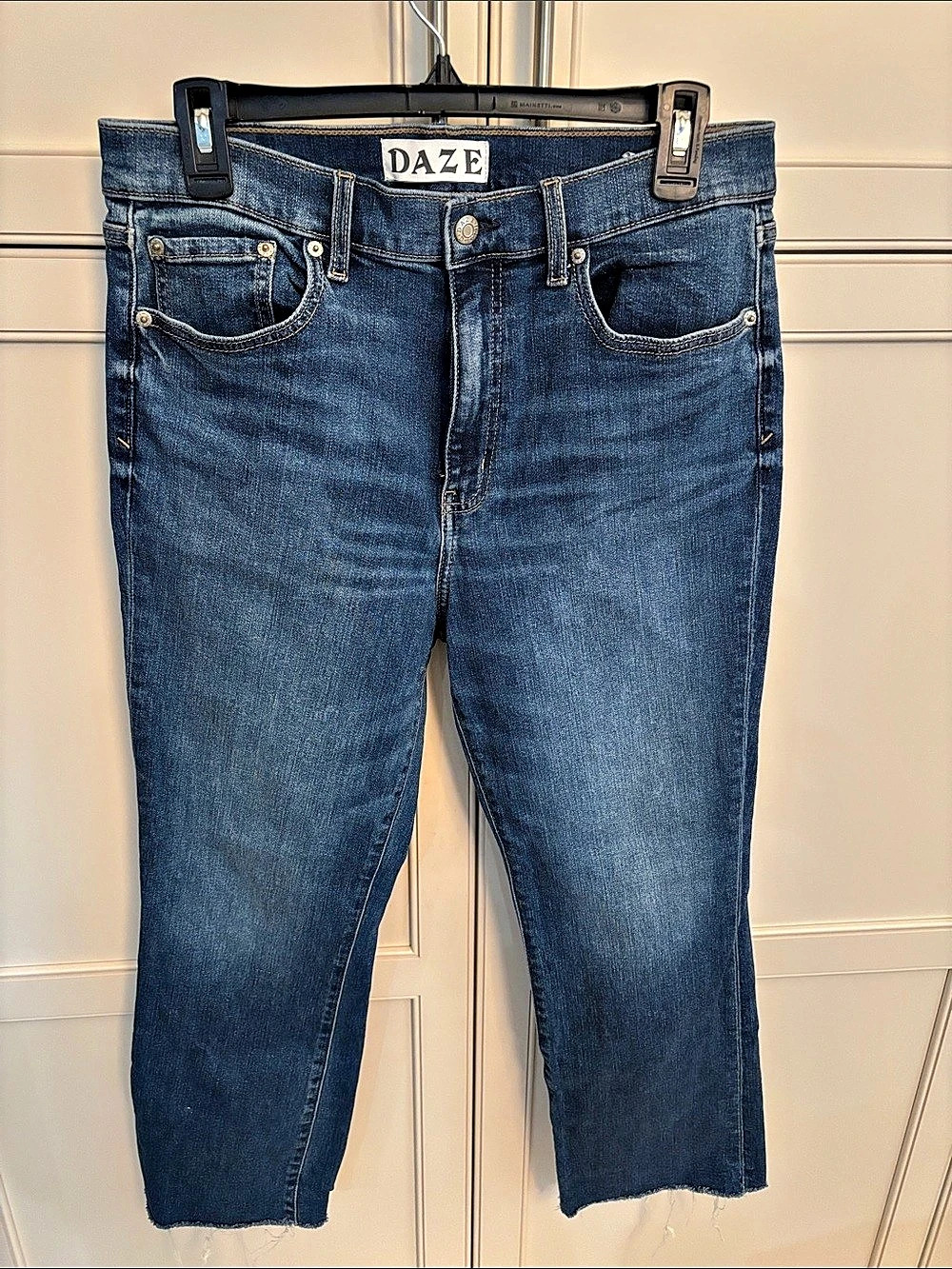 DAZE Cropped Raw Hem Jeans Waist 30 Blue